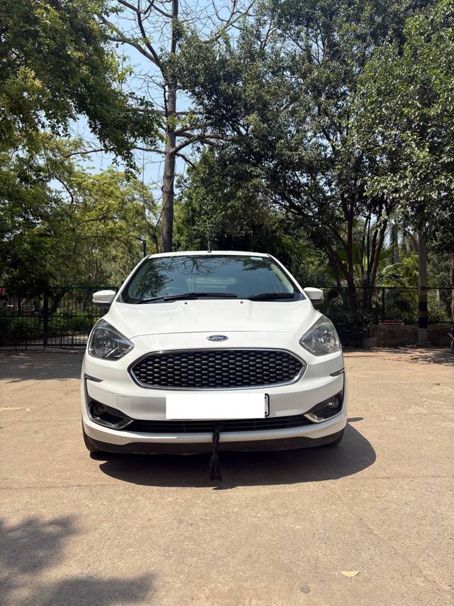 https://images10.gaadi.com/usedcar_image/4566564/original/processed_96bd2ef7-16a9-4f95-ad8a-8b58cdea5e68.jpg?imwidth=6400