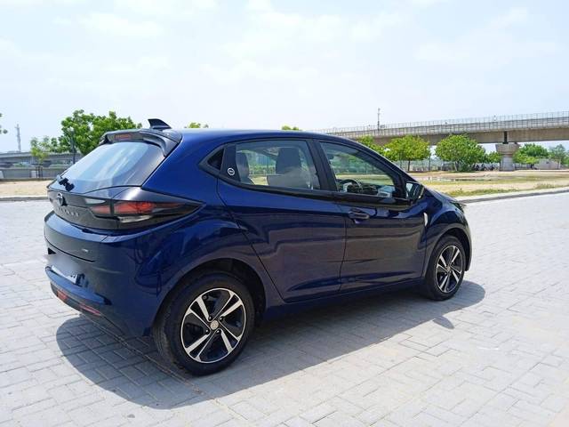 https://images10.gaadi.com/usedcar_image/4566580/original/processed_5d03d10404a549733967f2f1f3ec6d55.jpg?imwidth=6401