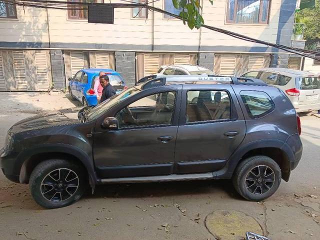 https://images10.gaadi.com/usedcar_image/4566624/original/processed_23666ba1-859a-44f2-a743-b83ed01382cc.jpg?imwidth=6400