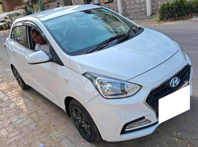 https://images10.gaadi.com/usedcar_image/4566650/original/processed_e76016be4146b5549d8eb32e1a2f62be.jpg?imwidth=6400