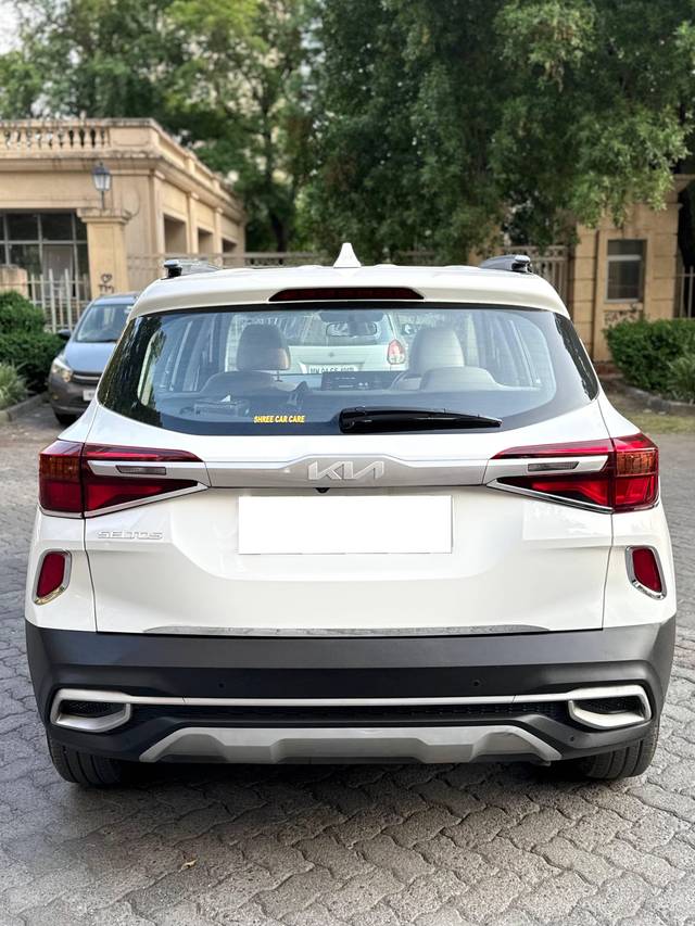 https://images10.gaadi.com/usedcar_image/4566655/original/processed_3eec9d3a-fa87-4359-9459-1bf4a550a2ae.jpg?imwidth=6402