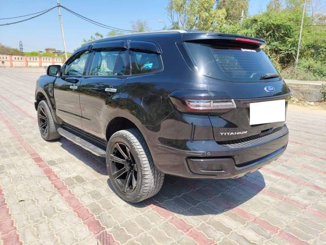 https://images10.gaadi.com/usedcar_image/4566683/original/processed_f09710c7e2ca260f2bee38ce7c3582db.jpg?imwidth=6402