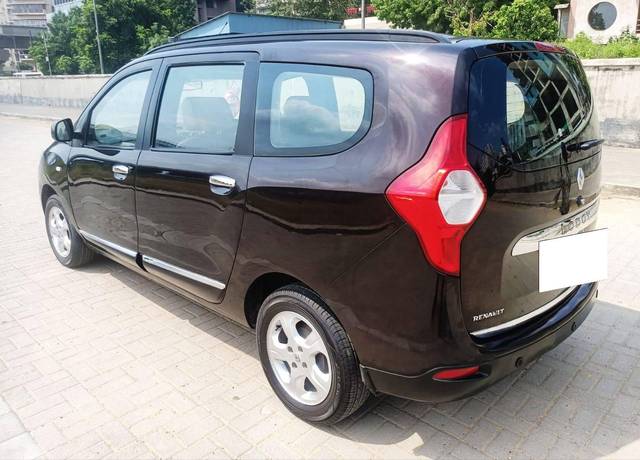 https://images10.gaadi.com/usedcar_image/4566706/original/processed_521bf80f01d08ee37d5ac5aaf56d9f12.jpg?imwidth=6402