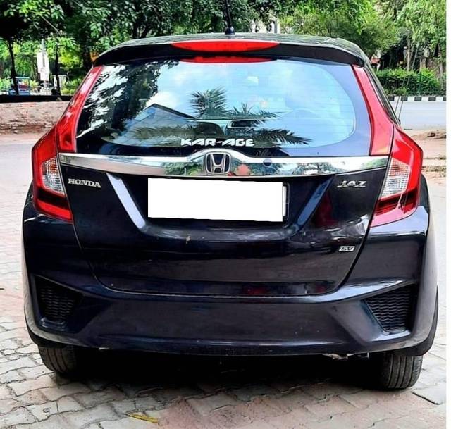 https://images10.gaadi.com/usedcar_image/4566709/original/processed_64411f6c8d682d7926680543c7bf0ccc.jpg?imwidth=6401