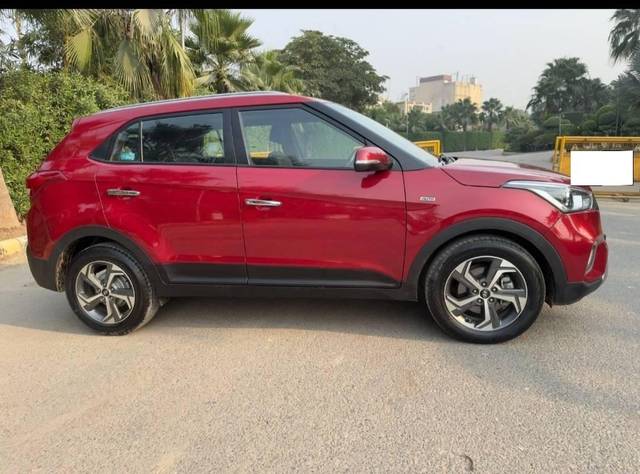 https://images10.gaadi.com/usedcar_image/4566712/original/processed_21145a1ad1f6436c1d6fe1139b5a9766.jpg?imwidth=6401