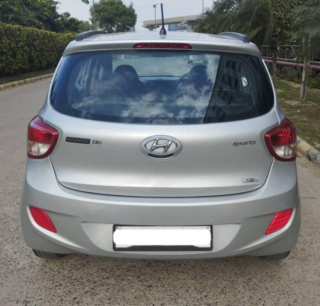 https://images10.gaadi.com/usedcar_image/4566726/original/processed_d785f9ff51141a7e475fdc5281d738d4.jpg?imwidth=6401