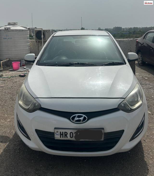 https://images10.gaadi.com/usedcar_image/4566742/original/411785fb22a17541ca5b74cc94d8c5dc.jpg?imwidth=6400