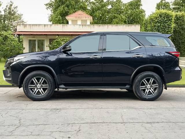 https://images10.gaadi.com/usedcar_image/4566745/original/820a33d71b075de2717ba05e8b46f12d.jpeg?imwidth=6401