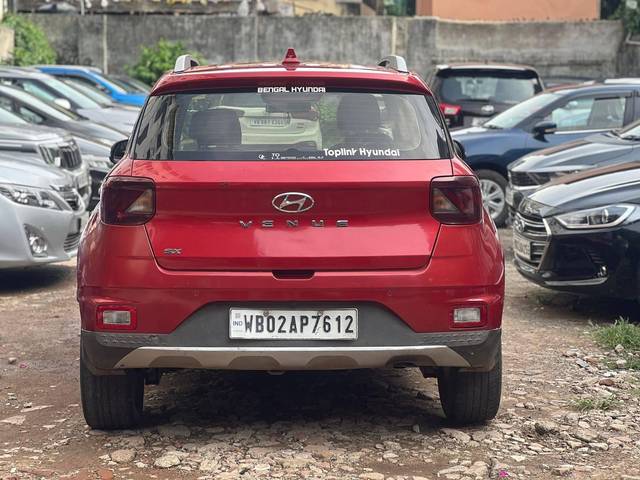 https://images10.gaadi.com/usedcar_image/4566765/original/processed_3f60c2faba69864795d7418a57c677ca.jpg?imwidth=6401