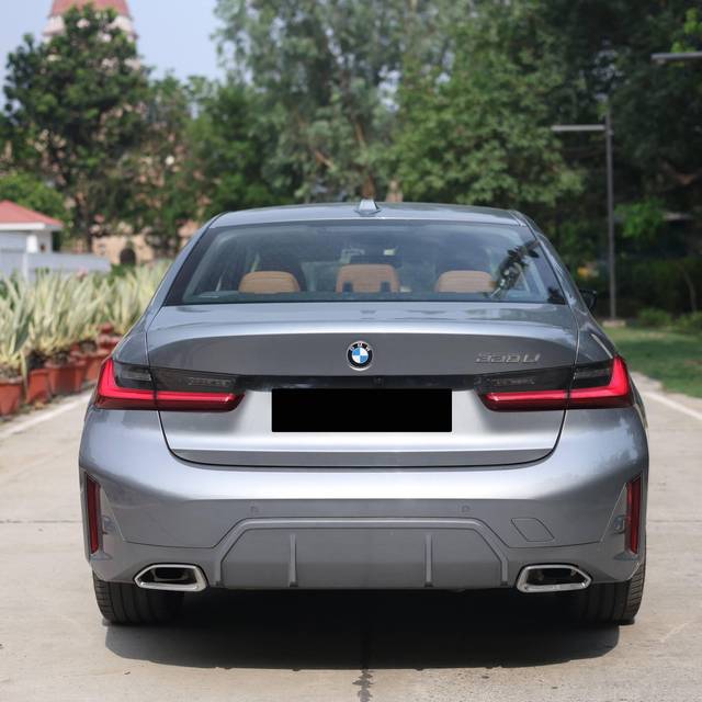 https://images10.gaadi.com/usedcar_image/4566821/original/processed_f9b8aa7c-6b74-4abc-973c-ff48807eb676.jpg?imwidth=6401