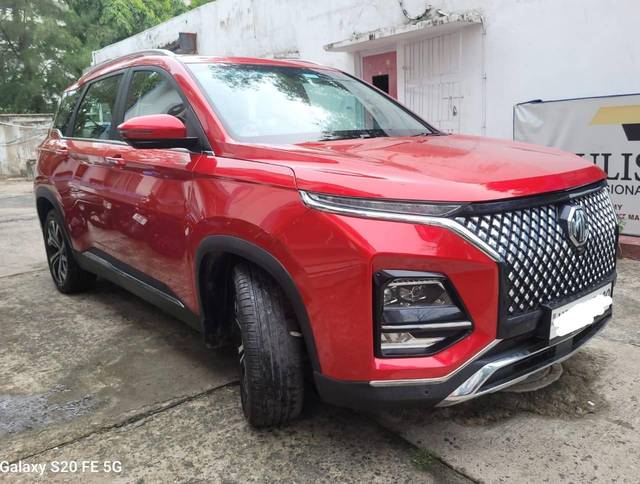 https://images10.gaadi.com/usedcar_image/4566825/original/processed_1fa8e4557a04343540321a88b360eddc.jpg?imwidth=6400