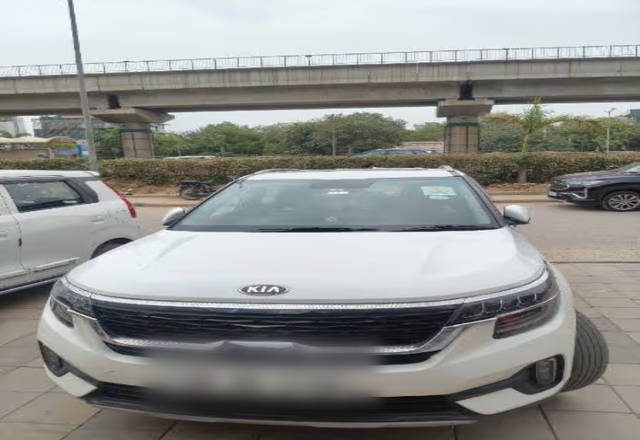 https://images10.gaadi.com/usedcar_image/4566829/original/6fa38cf3-783a-4898-9ce9-4f9ac6c88e62.?imwidth=6400