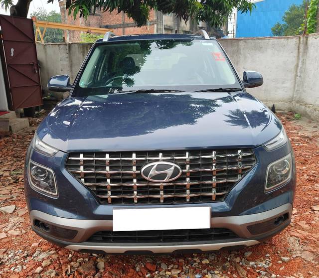https://images10.gaadi.com/usedcar_image/4566840/original/processed_6e20e25cf8ce94feb71c99695ec20028.jpg?imwidth=6400