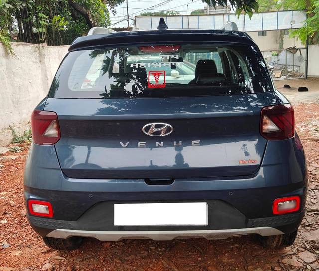 https://images10.gaadi.com/usedcar_image/4566840/original/processed_dc119161b68c13c5e172c7bc88f27d19.jpg?imwidth=6402