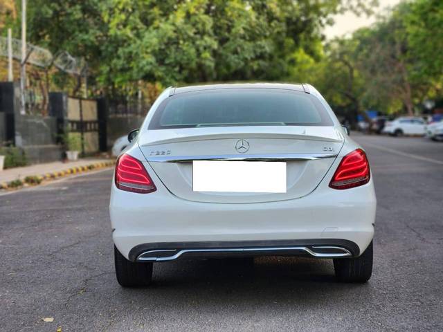 https://images10.gaadi.com/usedcar_image/4566848/original/processed_dc4e48506796da5fbe2db3ca86a0b55c.jpg?imwidth=6402