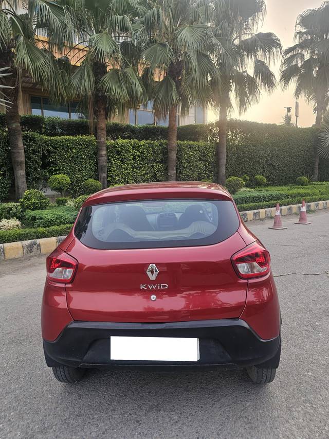 https://images10.gaadi.com/usedcar_image/4566893/original/processed_ba5a612b03ecd016a272fdf261052d92.jpg?imwidth=6402
