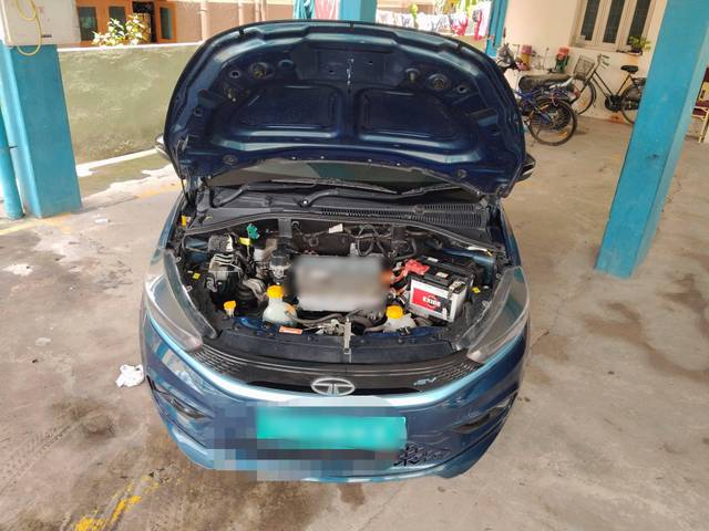 https://images10.gaadi.com/usedcar_image/4566897/original/processed_b0831fddf44bb985f268bcae1b0306df.jpg?imwidth=6401