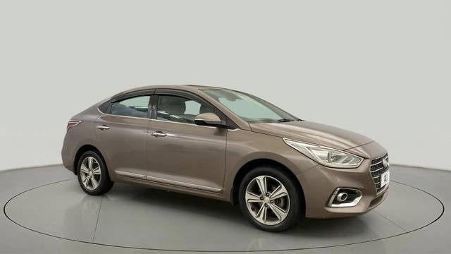 https://images10.gaadi.com/usedcar_image/4566898/original/f7765204d1f09864ce2780823a5640bf.jpg?imwidth=6400