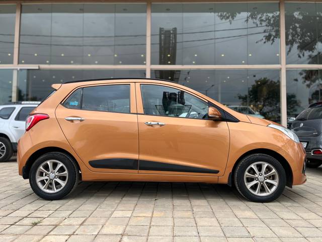 https://images10.gaadi.com/usedcar_image/4566914/original/58bdc013e29a7ece142b6a208f68edc2.jpg?imwidth=6401