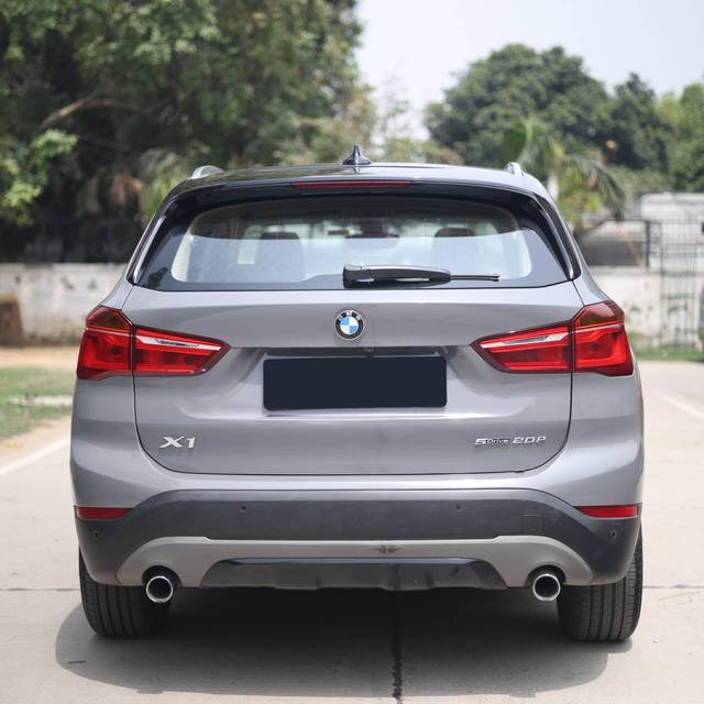https://images10.gaadi.com/usedcar_image/4566915/original/processed_ac106c31-e58e-4377-8e54-6ace9ab94aac.jpg?imwidth=6402