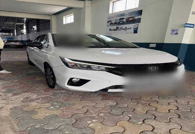 https://images10.gaadi.com/usedcar_image/4566929/original/e853c0ea-d687-4caa-9193-7524ad48fb19.?imwidth=6400