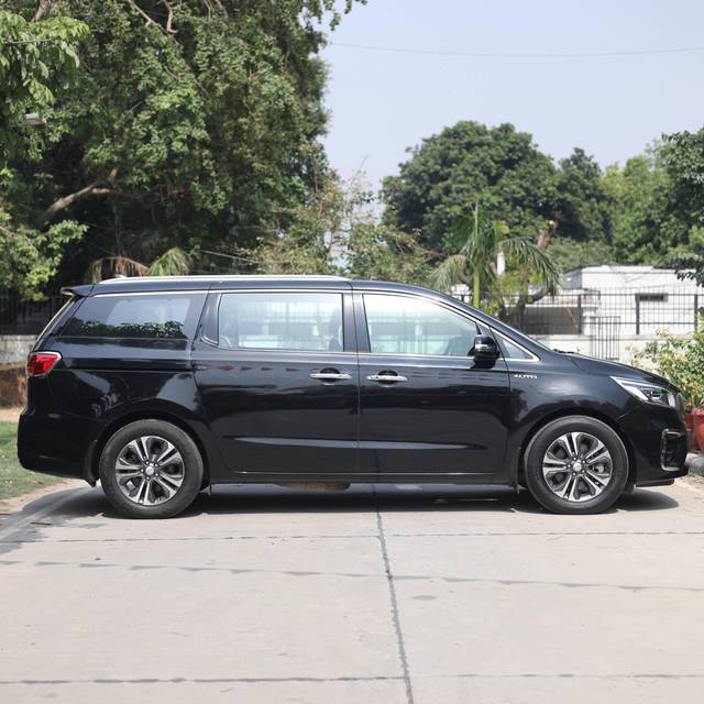 https://images10.gaadi.com/usedcar_image/4566968/original/processed_7343adcd-7d06-4c99-8800-3da6e223ba2e.jpg?imwidth=6401