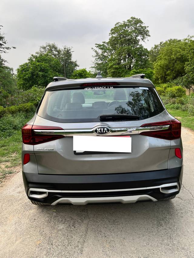 https://images10.gaadi.com/usedcar_image/4566971/original/processed_0dae68b9-2607-4c1f-9498-e5b7b49381e8.jpg?imwidth=6402