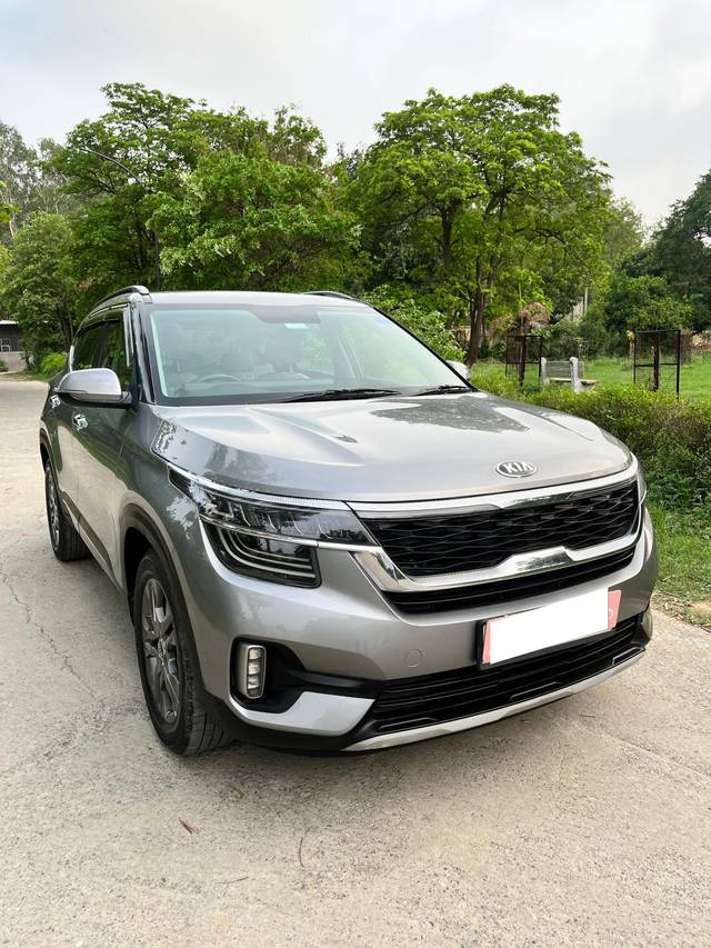 https://images10.gaadi.com/usedcar_image/4566971/original/processed_bf820333-adfc-4d26-81a7-aff94c36b04e.jpg?imwidth=6400