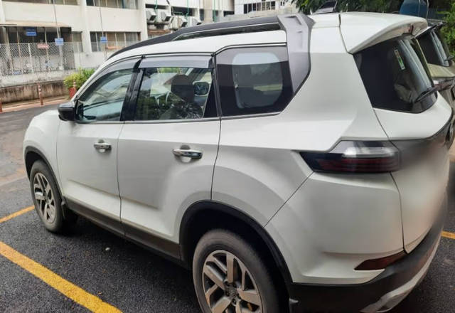 https://images10.gaadi.com/usedcar_image/4566992/original/e1cf926b-bc97-4707-8e5e-a9567cad2b08.?imwidth=6401