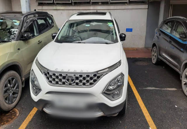 https://images10.gaadi.com/usedcar_image/4566992/original/f69865be-5f4e-4cd1-b442-0ef8be59bf37.?imwidth=6400