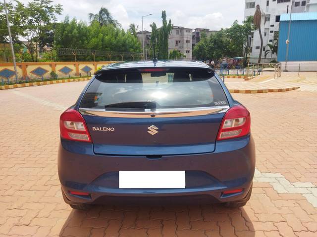 https://images10.gaadi.com/usedcar_image/4567011/original/processed_5c56d0619b2fde3bd4c2403a8e3a420f.jpg?imwidth=6402