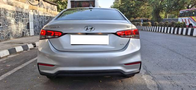 https://images10.gaadi.com/usedcar_image/4567013/original/processed_3ba4832aed9b05aafb583951ba102181.jpg?imwidth=6401