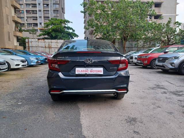 https://images10.gaadi.com/usedcar_image/4567025/original/processed_ef40a722b6ab525e2021b439aaafef32.jpeg?imwidth=6401