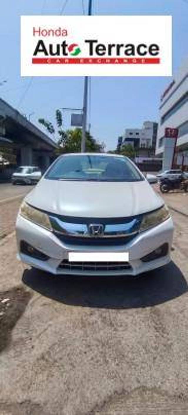 https://images10.gaadi.com/usedcar_image/4567056/original/5845b57fa6b4a4c604b15bdea57e3e38.jpg?imwidth=6400