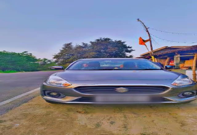 https://images10.gaadi.com/usedcar_image/4567113/original/c104dd7a-c9e6-427a-8bff-84e5c1e52c2e.?imwidth=6400