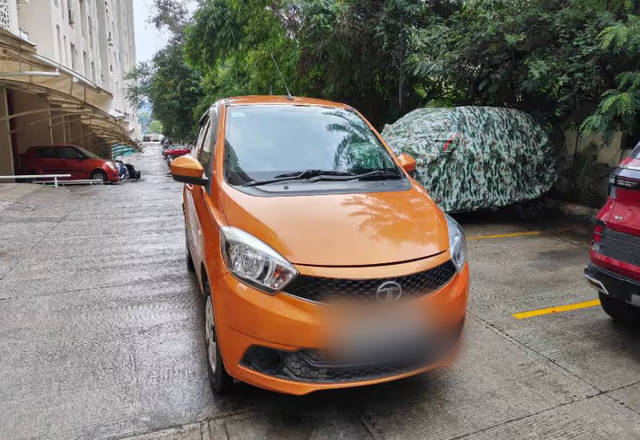 https://images10.gaadi.com/usedcar_image/4567116/original/b1840500-0633-45da-97e7-24b8a00928ee.?imwidth=6400