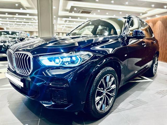 https://images10.gaadi.com/usedcar_image/4567137/original/processed_9462adef88624137df33b8788f8122f0.jpg?imwidth=6402