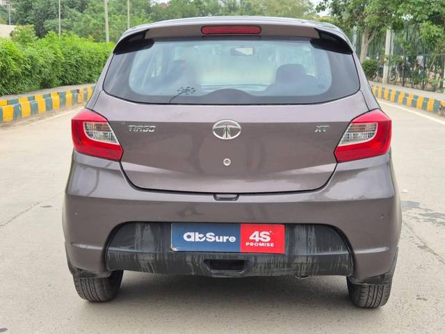 https://images10.gaadi.com/usedcar_image/4567138/original/processed_ea284032-7429-4f6d-9af0-e3184afa16d9.jpg?imwidth=6402