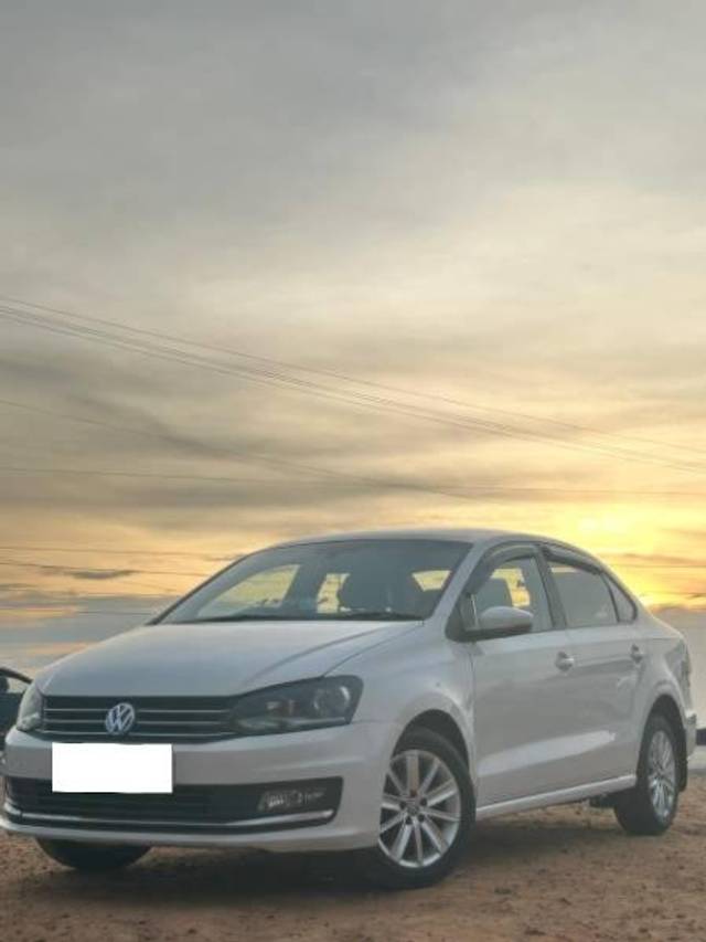 https://images10.gaadi.com/usedcar_image/4567160/original/processed_346374f6-aff1-4c18-a340-0efc2877eaaf.jpeg?imwidth=6401