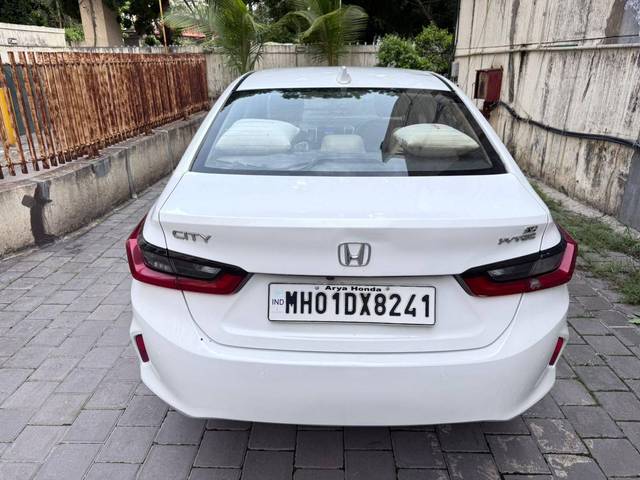 https://images10.gaadi.com/usedcar_image/4567172/original/processed_72e0773e75a4b9351d5e2828dd0d3d46.jpg?imwidth=6401