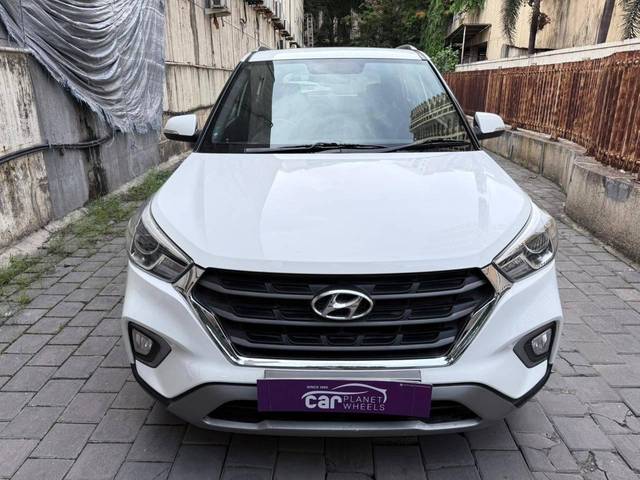 https://images10.gaadi.com/usedcar_image/4567172/original/processed_8d0c7add840e1014d2b1b56e55c170ab.jpg?imwidth=6402