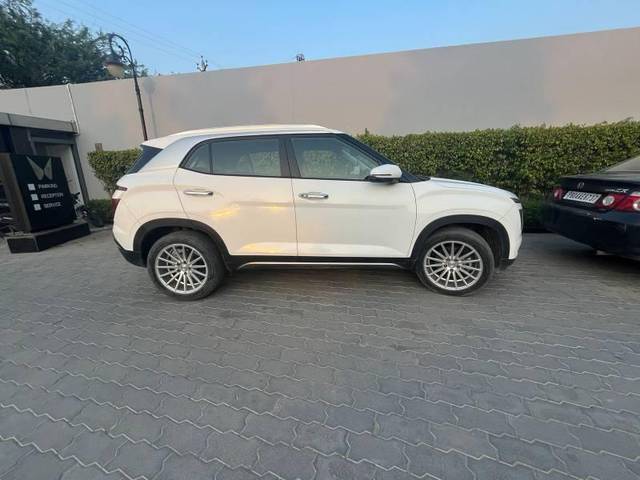 https://images10.gaadi.com/usedcar_image/4567195/original/processed_9d9b47ca-bd11-4114-88f0-486c02c39d9e.jpg?imwidth=6401