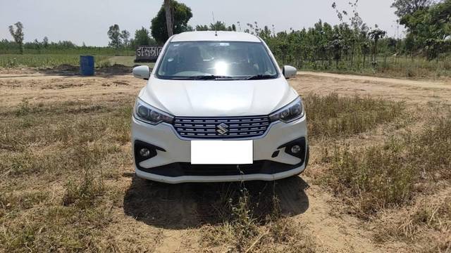 https://images10.gaadi.com/usedcar_image/4567206/original/processed_9d130c6a-e6b8-4028-9238-dcae222fa2a6.jpeg?imwidth=6400