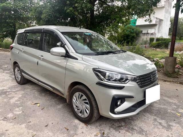 https://images10.gaadi.com/usedcar_image/4567209/original/processed_c051b6f2-95d6-4b5a-9d04-e845414224a0.jpeg?imwidth=6400