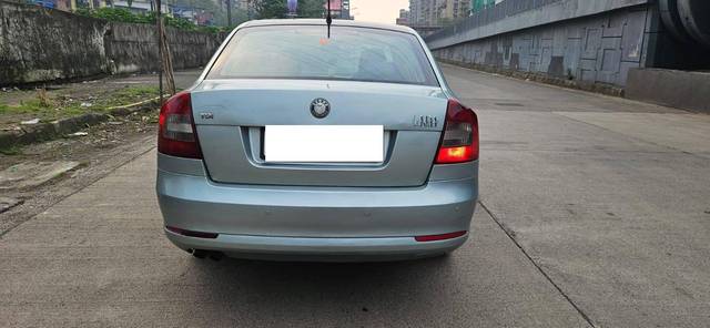 https://images10.gaadi.com/usedcar_image/4567240/original/processed_6de8d5216ee5d80085256f48929722d3.jpeg?imwidth=6401