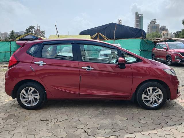 https://images10.gaadi.com/usedcar_image/4567260/original/306cbc777a2b8f7a2c29e0623a17f156.jpeg?imwidth=6401