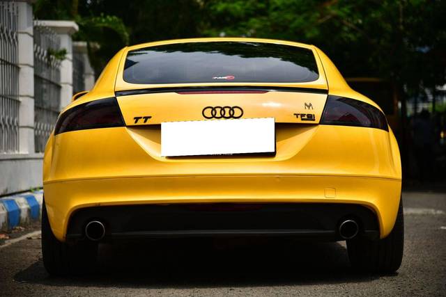 https://images10.gaadi.com/usedcar_image/4567263/original/processed_f352059e72312c99591fe39af9513bdd.jpg?imwidth=6402