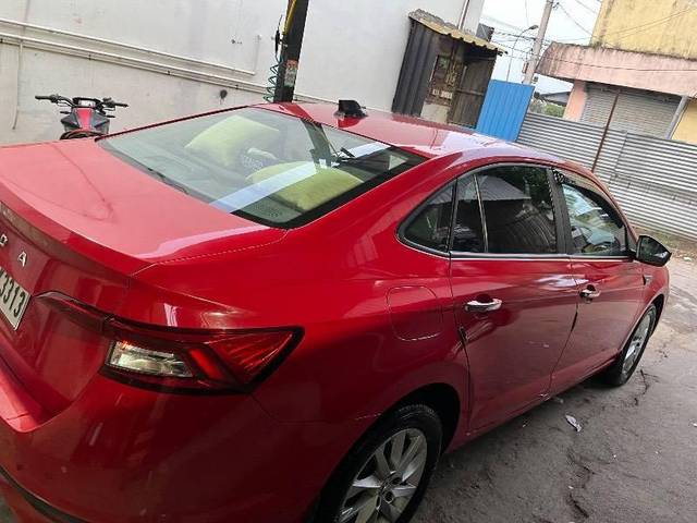 https://images10.gaadi.com/usedcar_image/4567266/original/processed_c3353edf-eccd-4f68-9aed-59d386229d66.jpeg?imwidth=6402