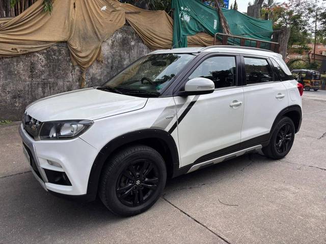 https://images10.gaadi.com/usedcar_image/4567272/original/processed_ff669a7500aab8ffd2d6fc40910402f1.jpg?imwidth=6402