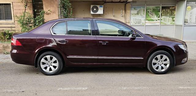 https://images10.gaadi.com/usedcar_image/4567278/original/processed_88b0a7bd2095cfb4c97888b3aeb29be5.jpg?imwidth=6401